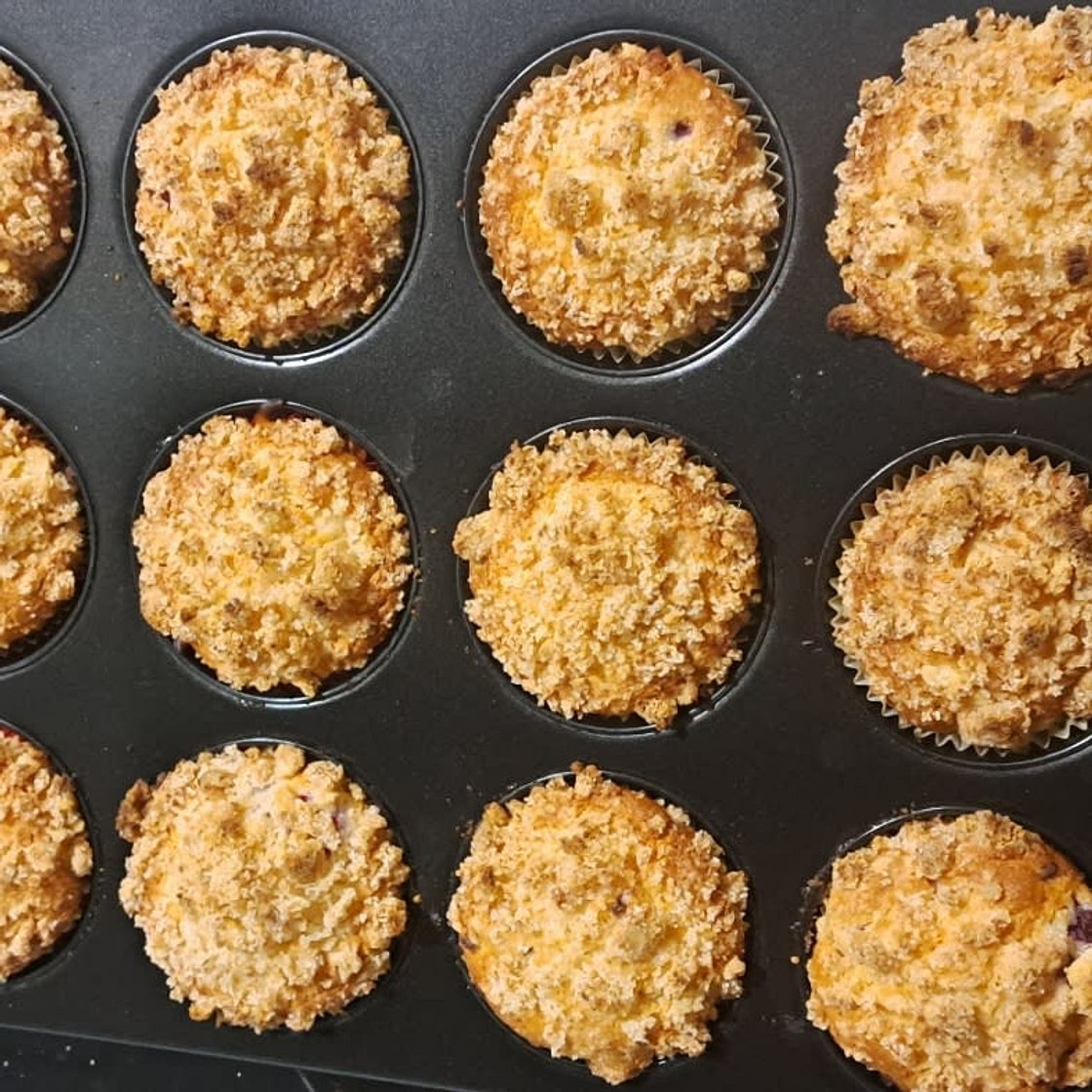 Raspberry Lemon Muffins with Coconut Crumble