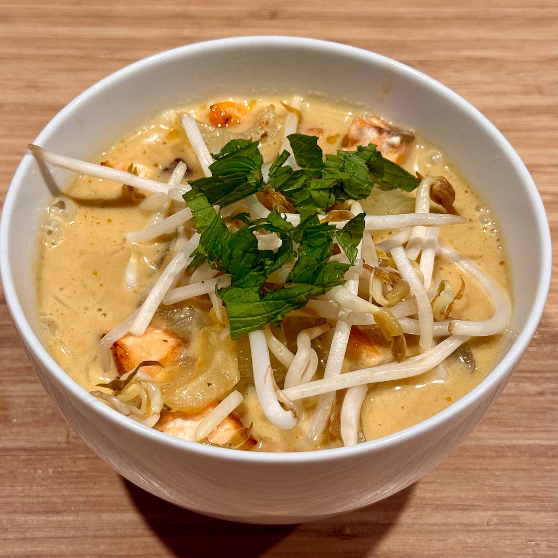 BenKat’s Simple Salmon Laksa