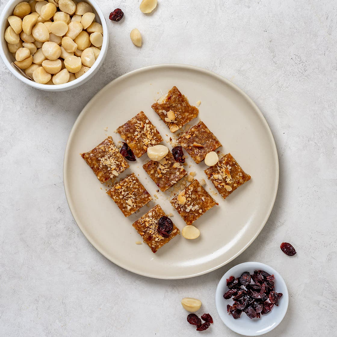 Tahini and nut fudge