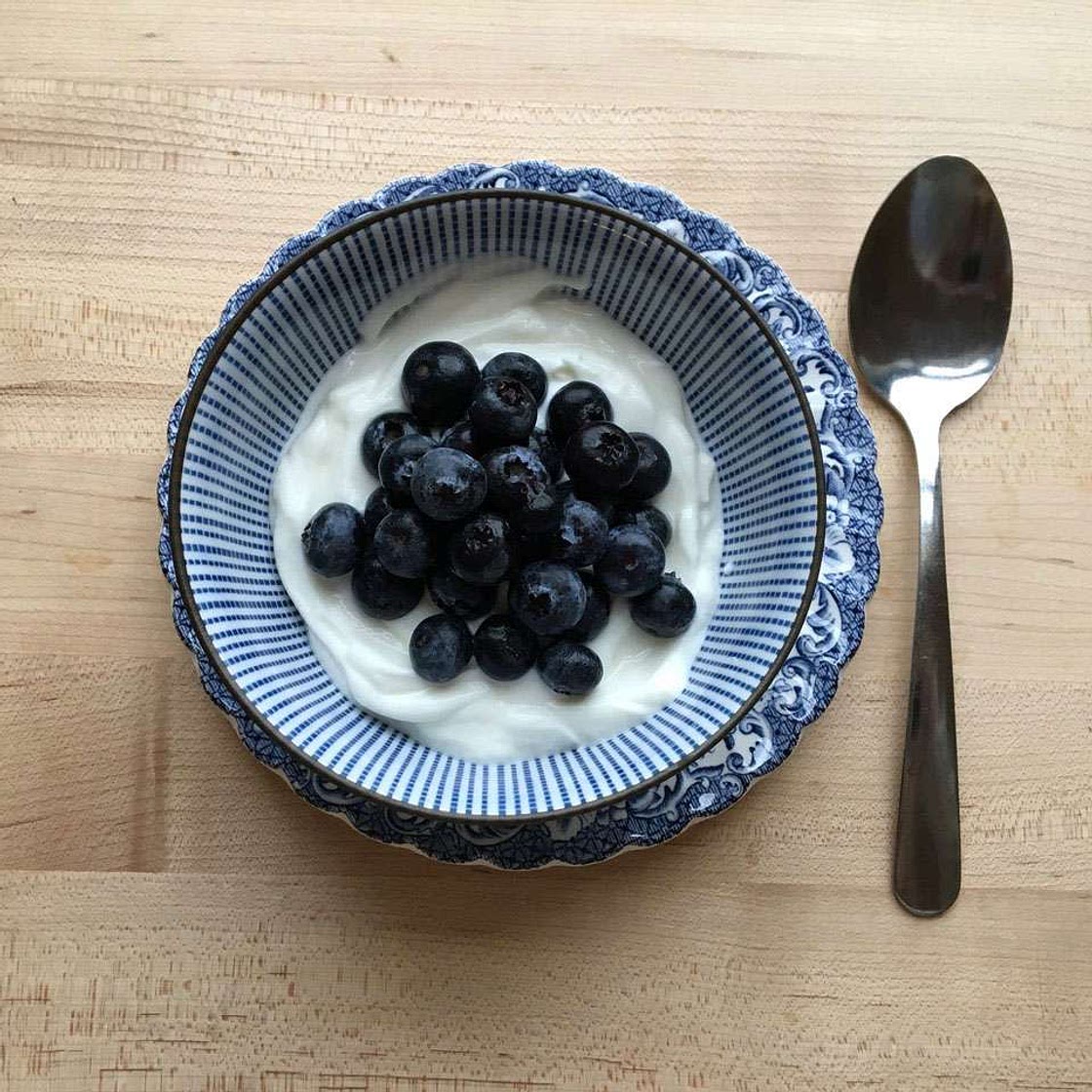 Greek Yoghurt with Granola and Blueberries