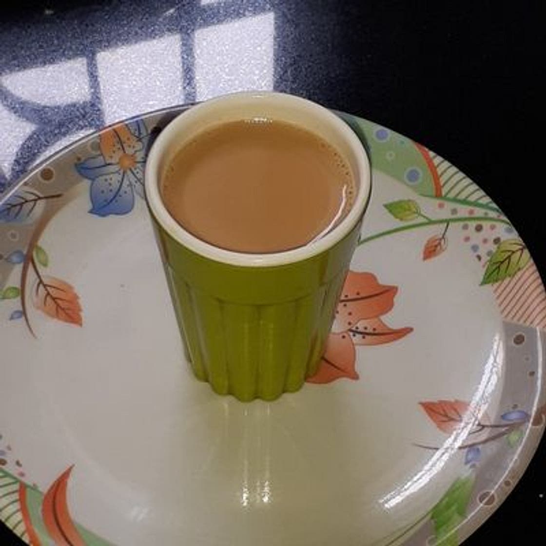 गरमा गरम चाय (Garma garam chai recipe in Hindi)