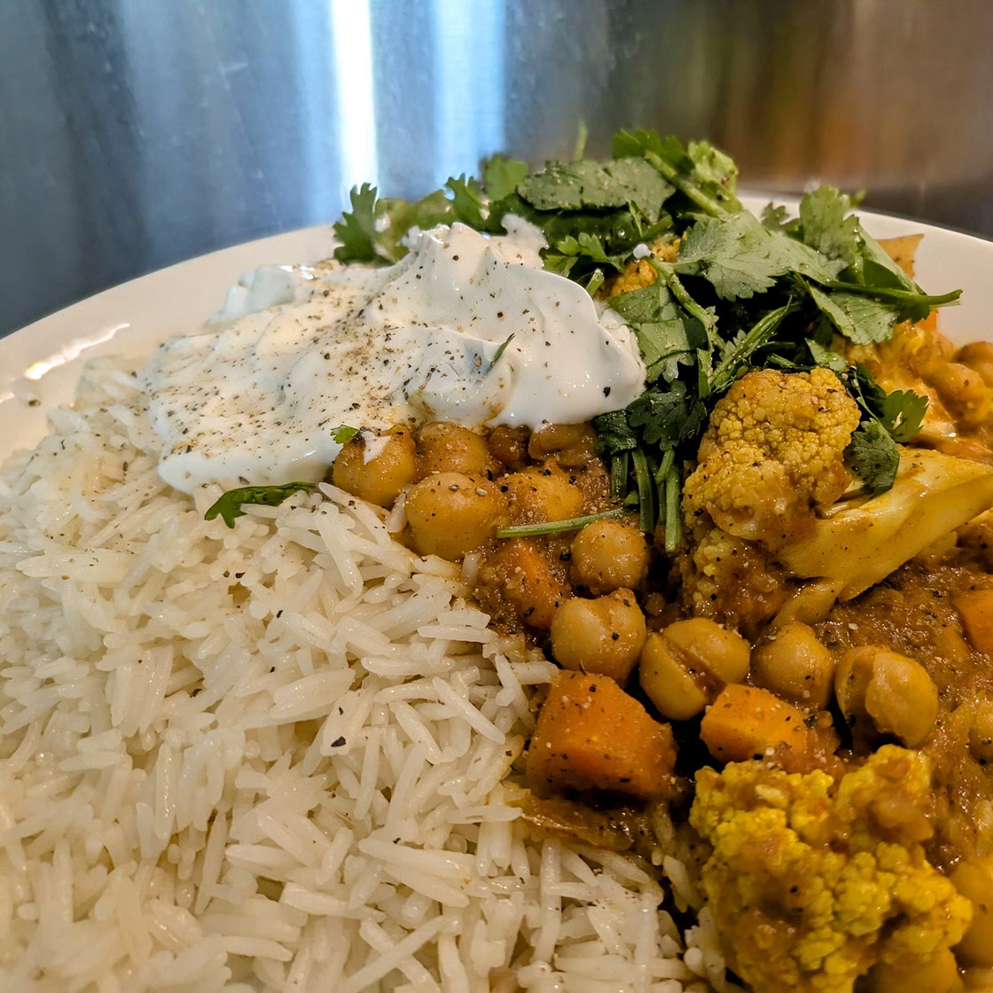 CREAMY COCONUT CHICKPEA CURRY (MEAL PREP SUNDAY EP 13)