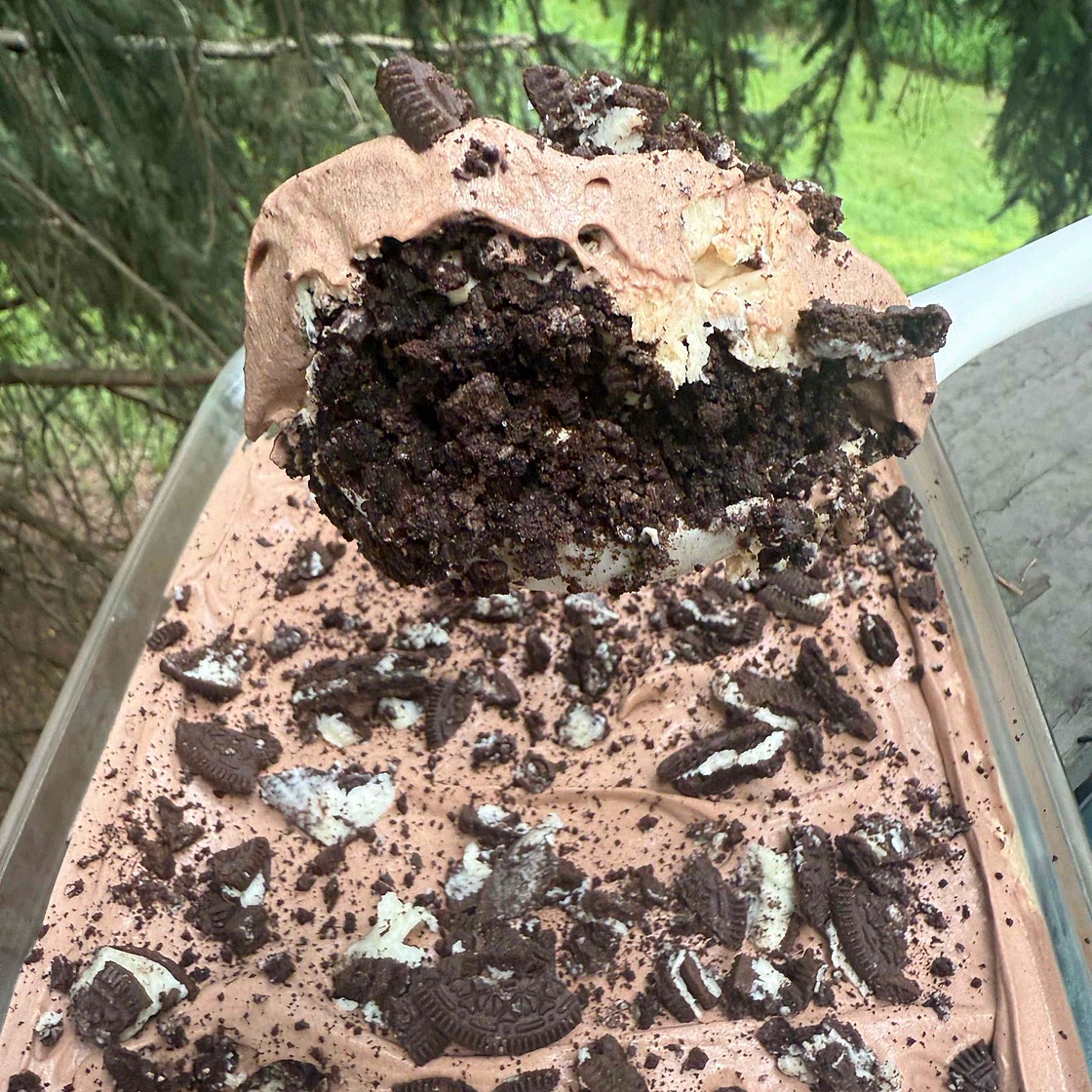 No Bake Chocolate Peanut Butter Pie 