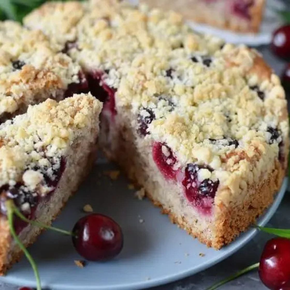 Fresh Cherry Cake with a Hint of Cinnamon