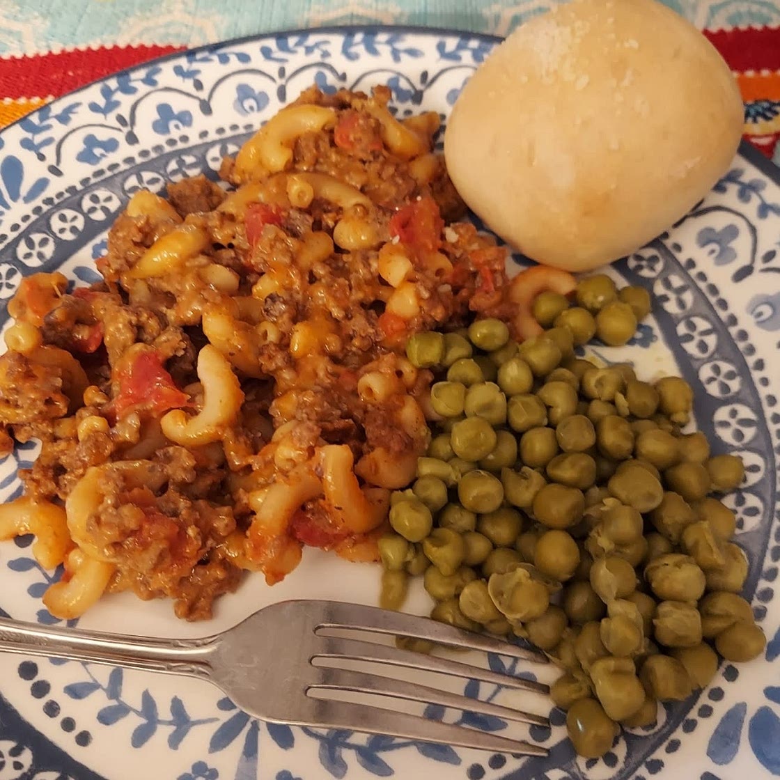 Skinny One Pot Cheeseburger Pasta Skillet