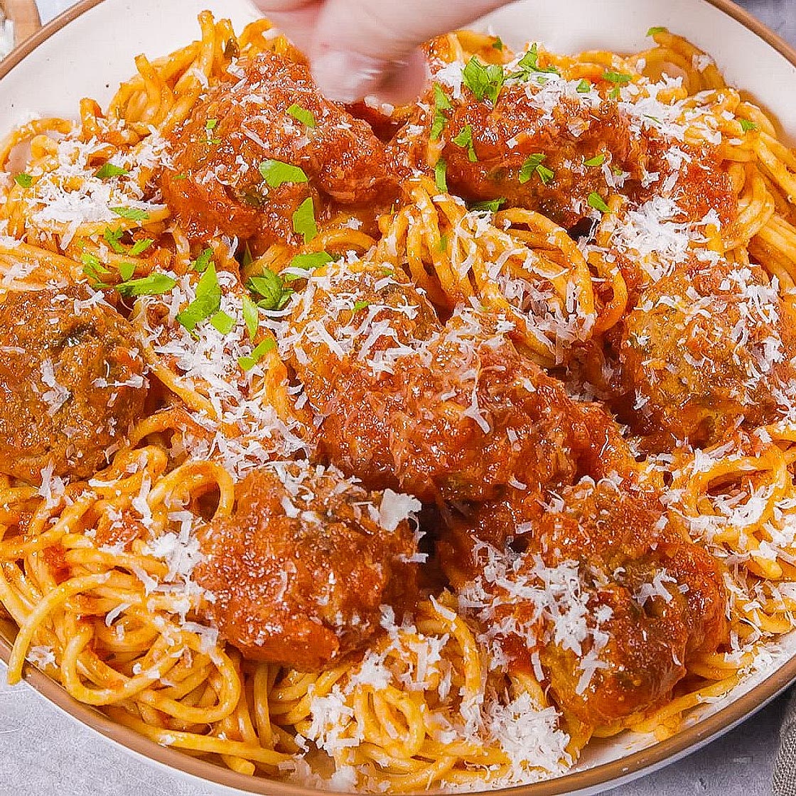 Spaghetti & Meatballs