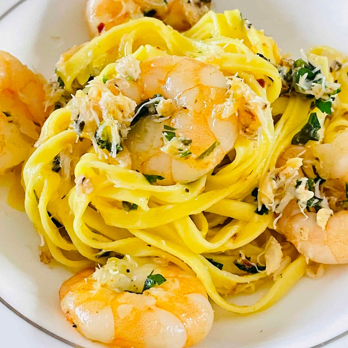 Prawn and Crab Linguine with Prosecco Sauce