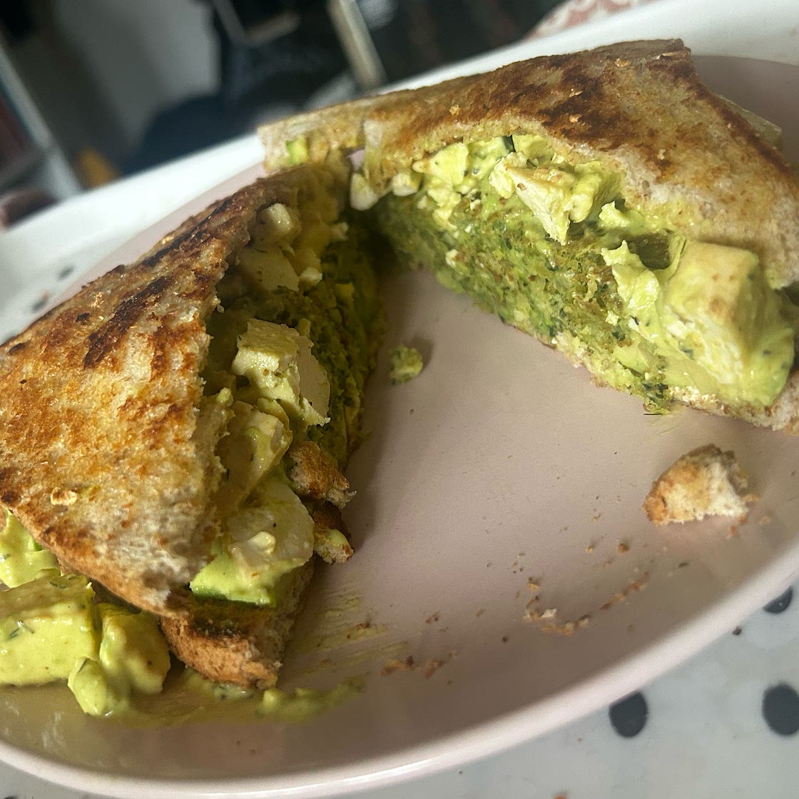 Easy vegan egg salad sandwich