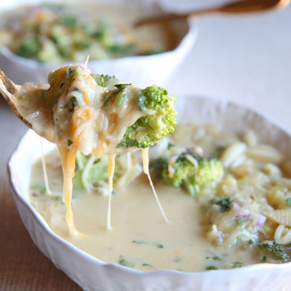 Broccoli-Cheddar Macaroni Soup