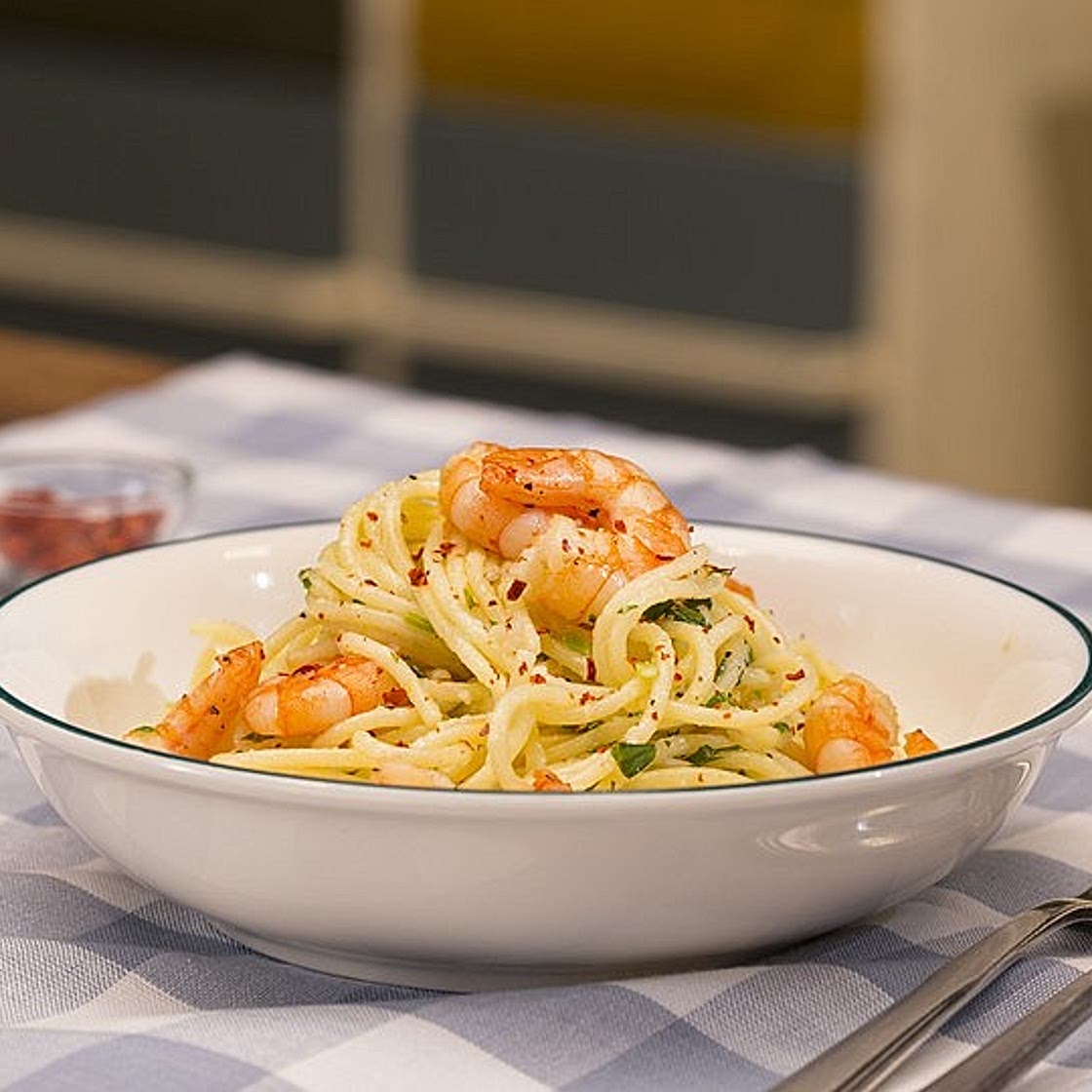 Zitronenspaghetti mit Kräutergarnelen