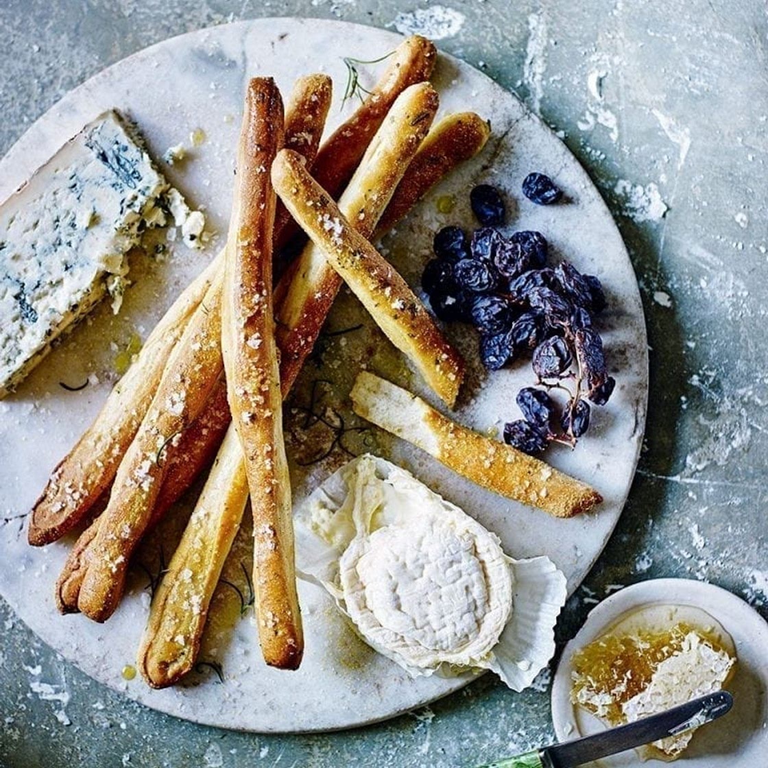 Herby breadsticks