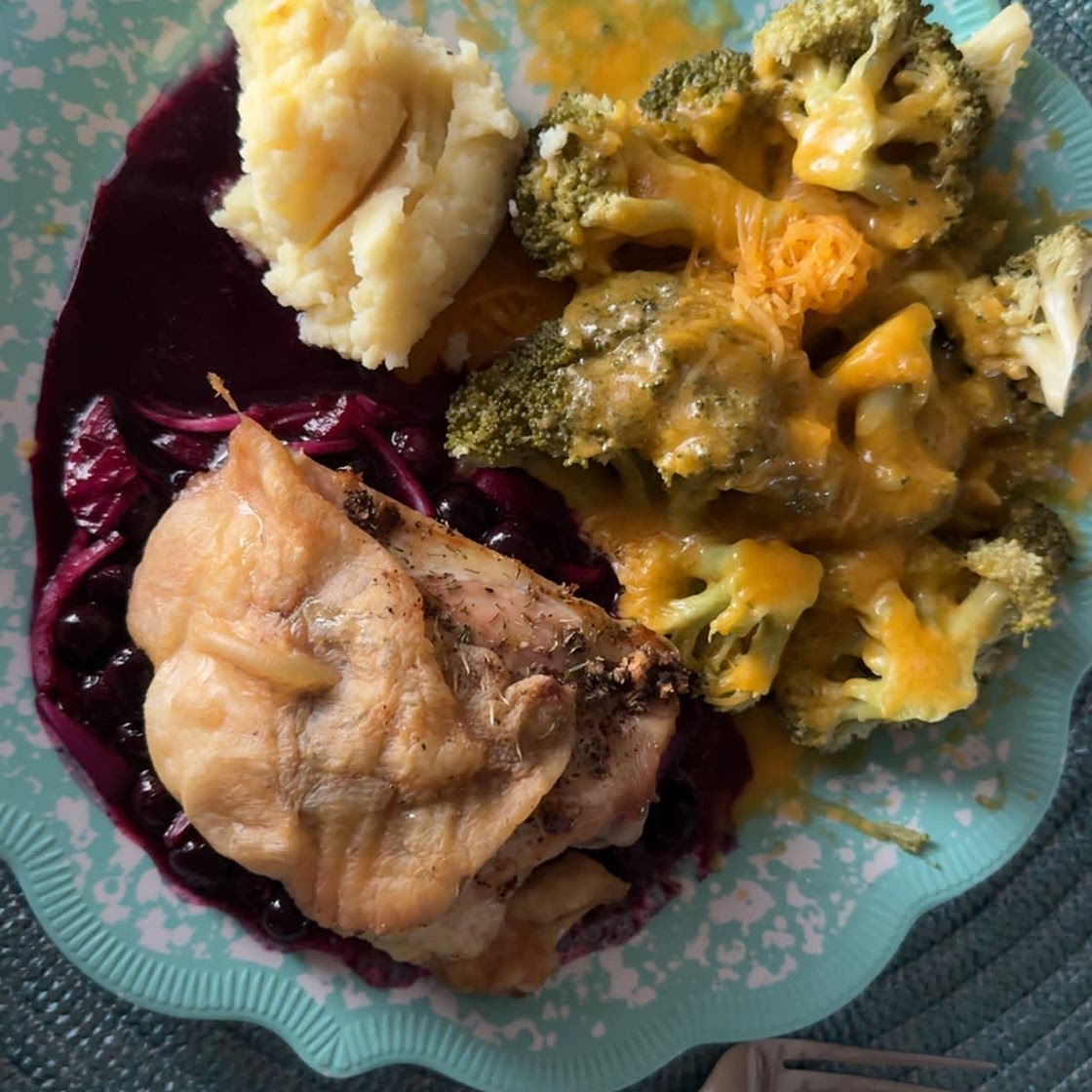 Grilled Chicken with Blueberry Sauce