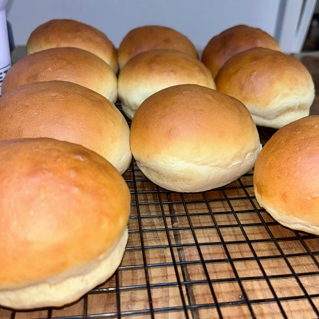 40 min Burger Buns from Taste of Home