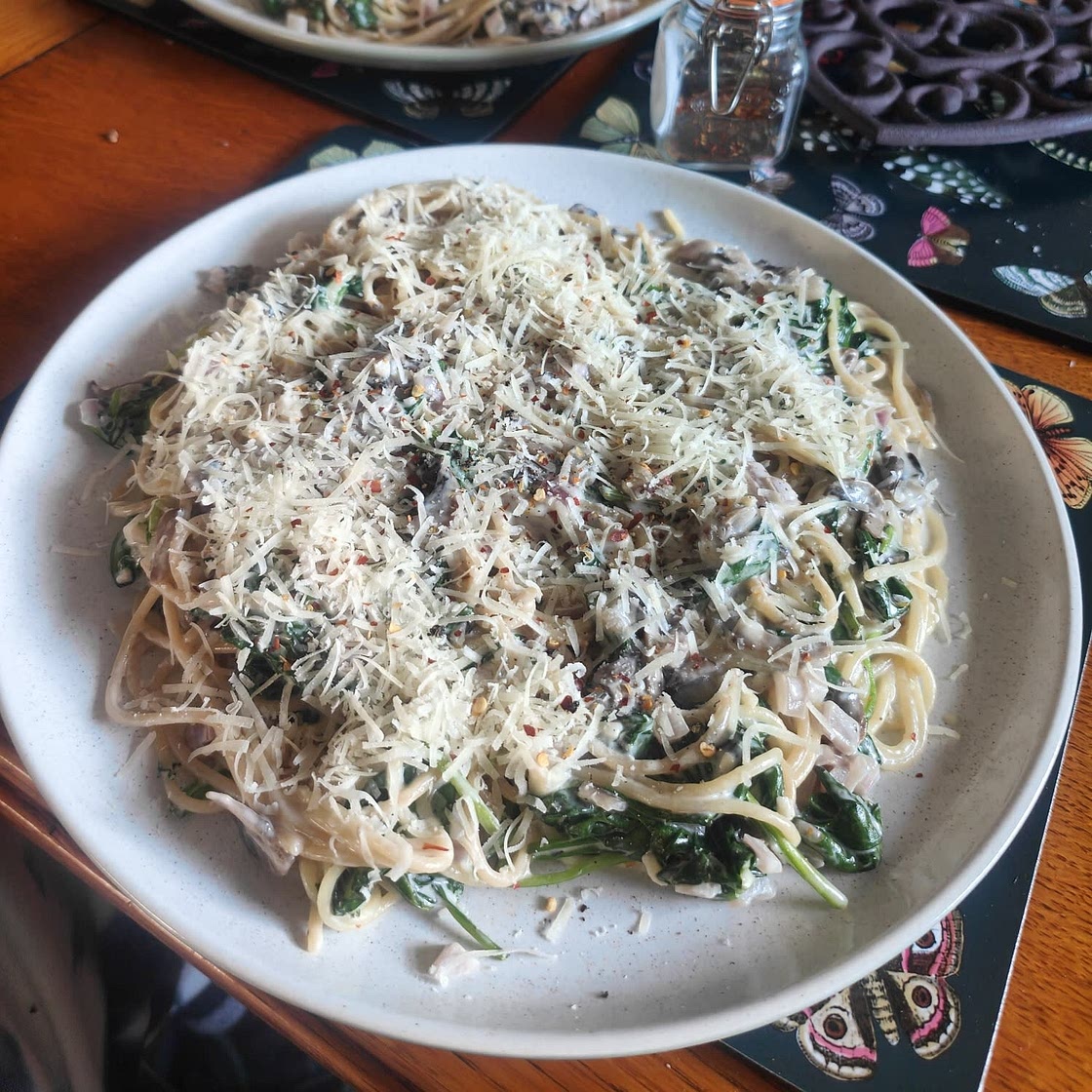 Creamy mushroom & spinach pasta