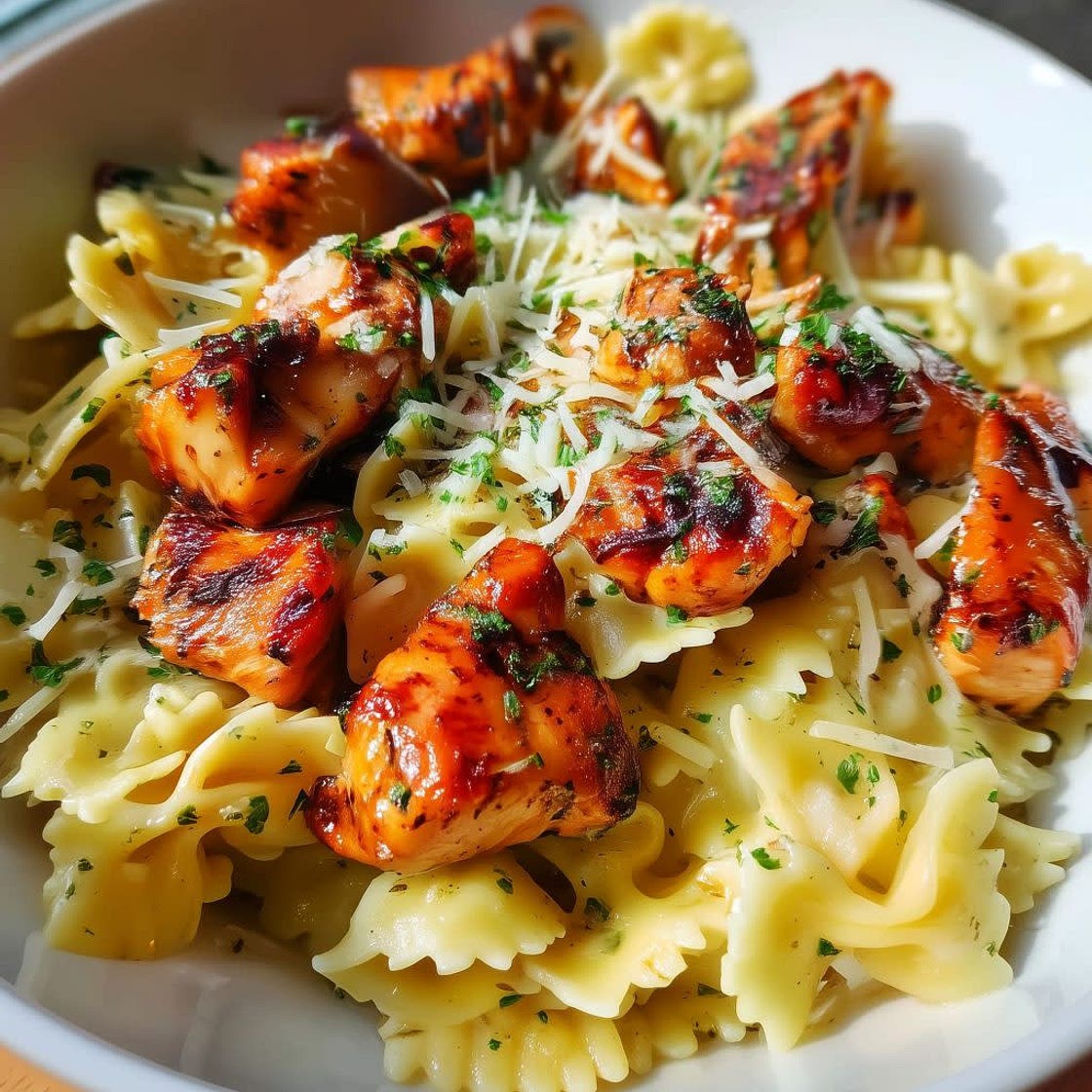 Garlic Butter Chicken Bites with Creamy Parmesan Pasta