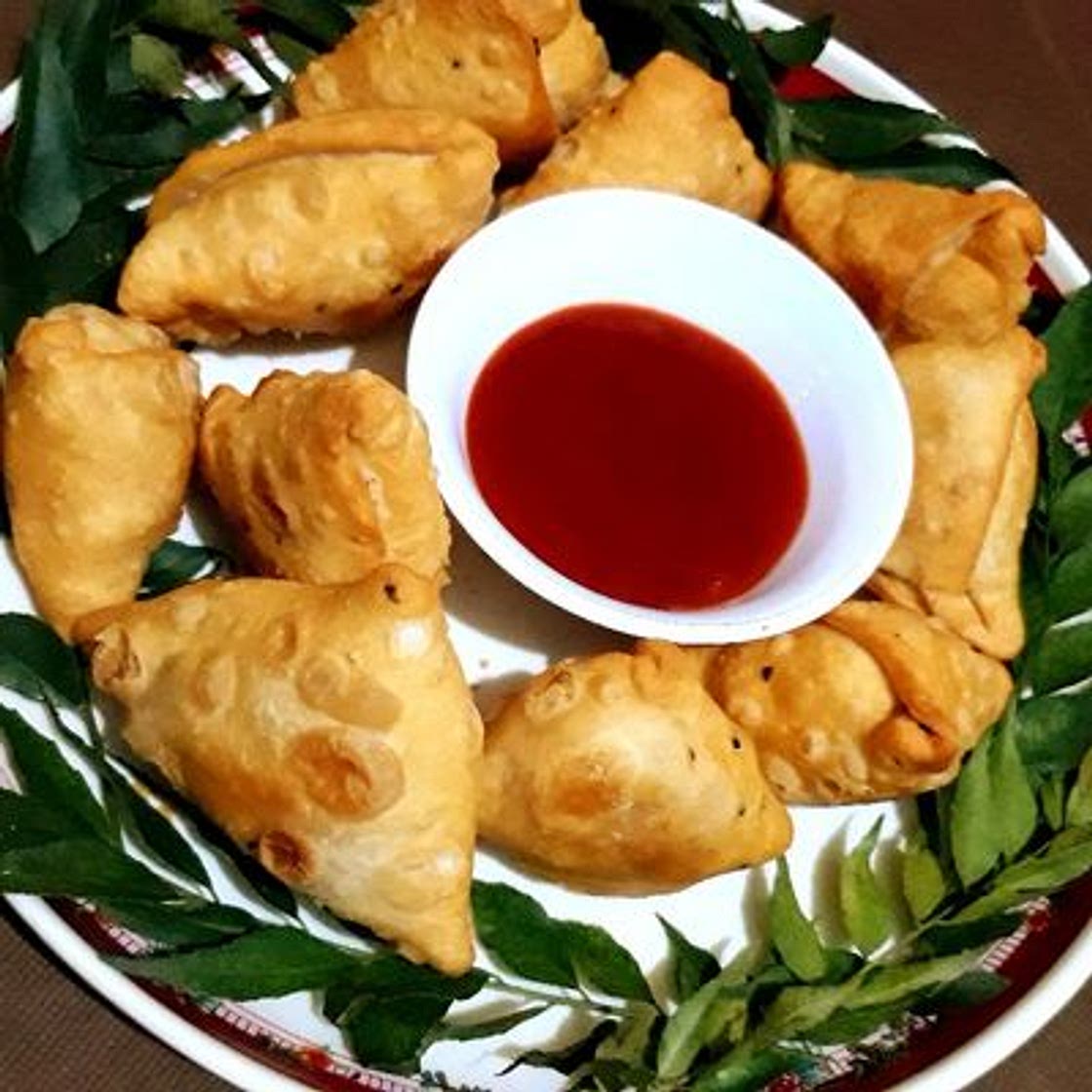 आलू समोसा (Aloo Samosa recipe in Hindi)