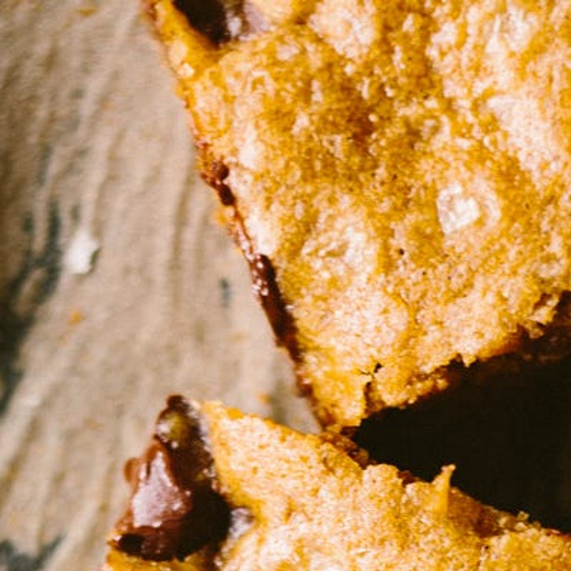 Salted Chocolate Chip Cookie Bars