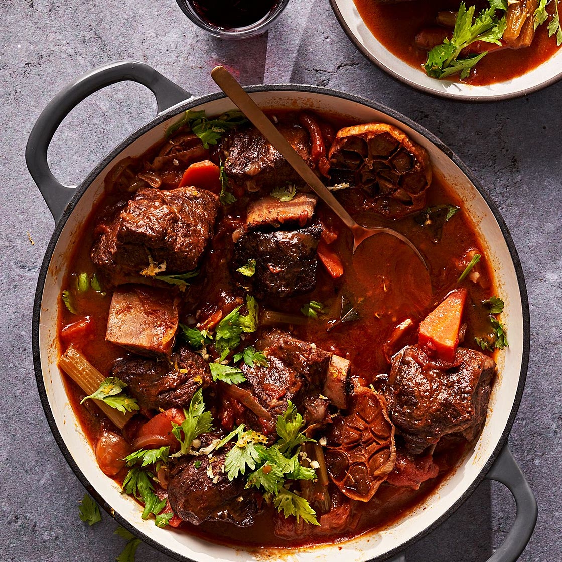 Braised Short Ribs with 40 Cloves of Garlic
