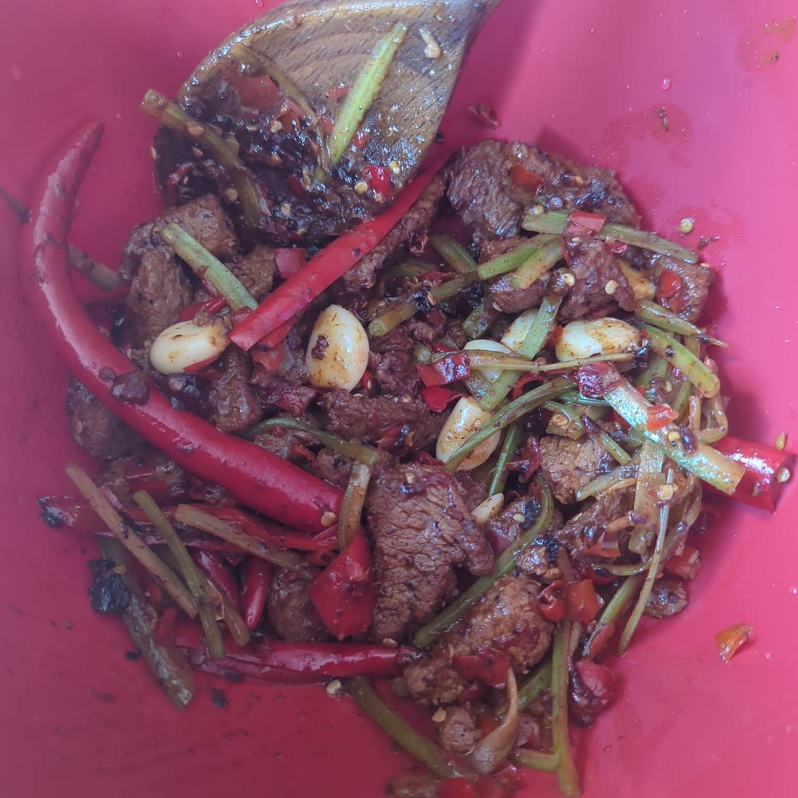 Szechuan Pickled Chili and Sliced Beef Stir Fry | 泡椒牛肉