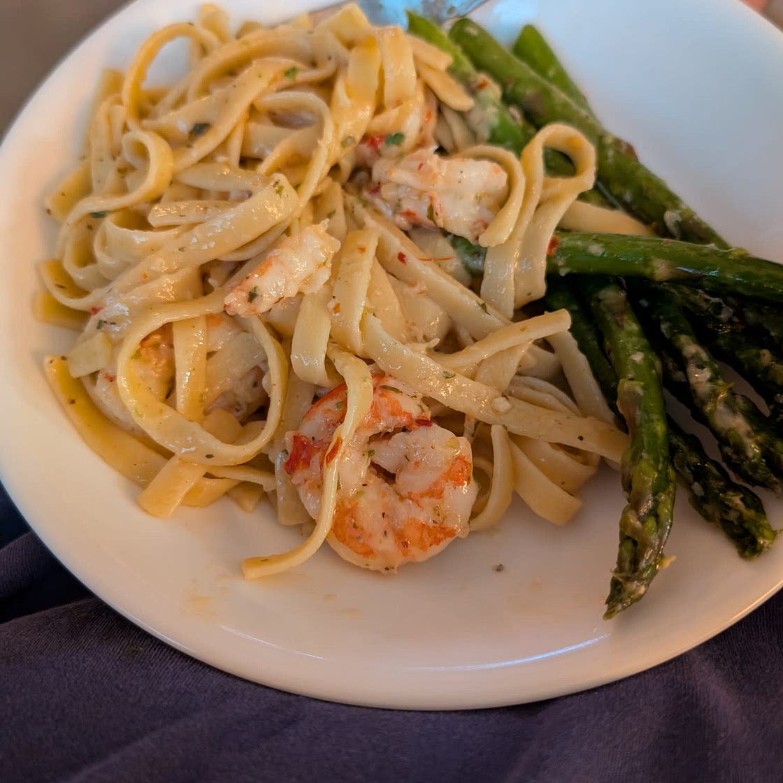 One-Pot Lemon Garlic Shrimp Pasta Recipe by Tasty