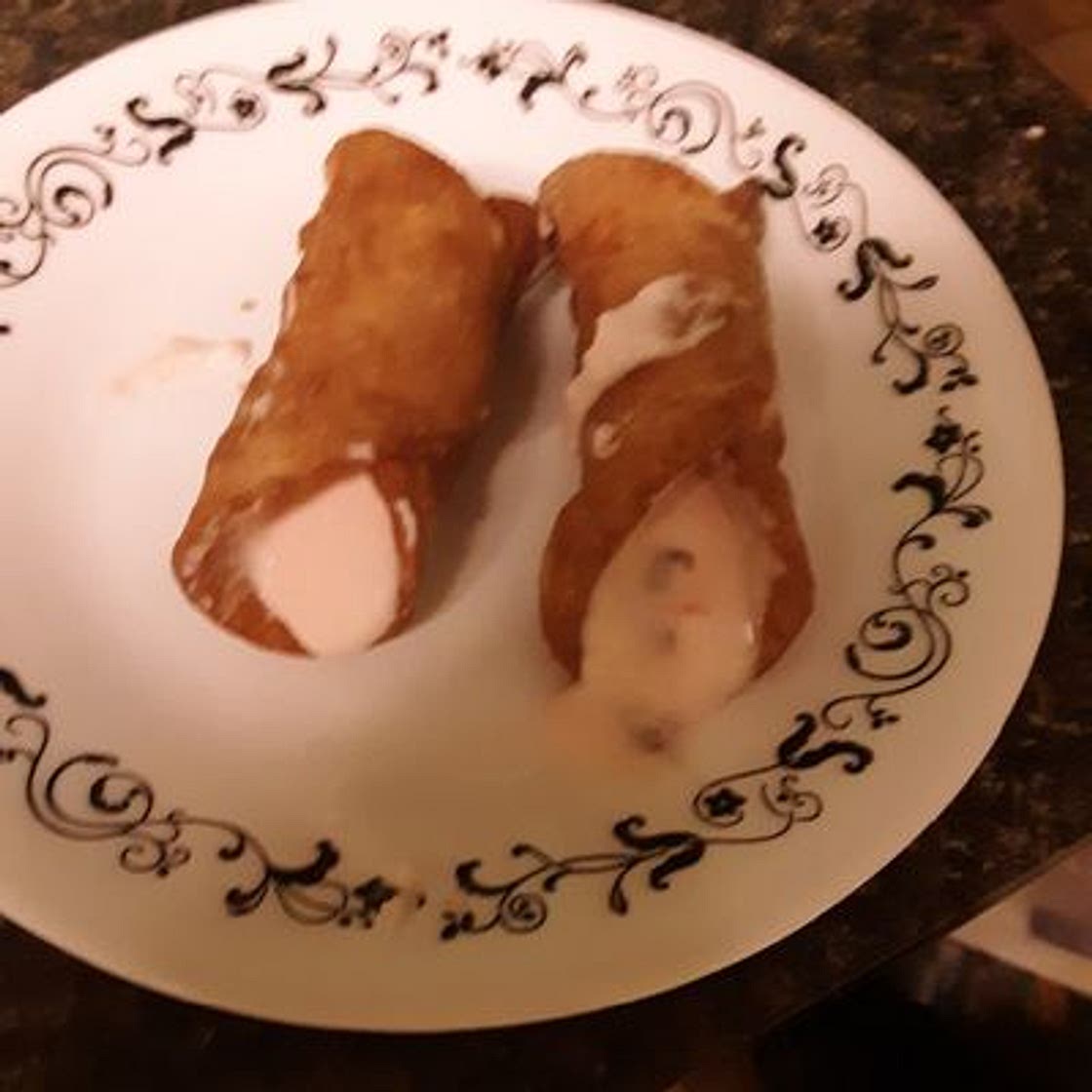 Cherry Cordial Cannoli