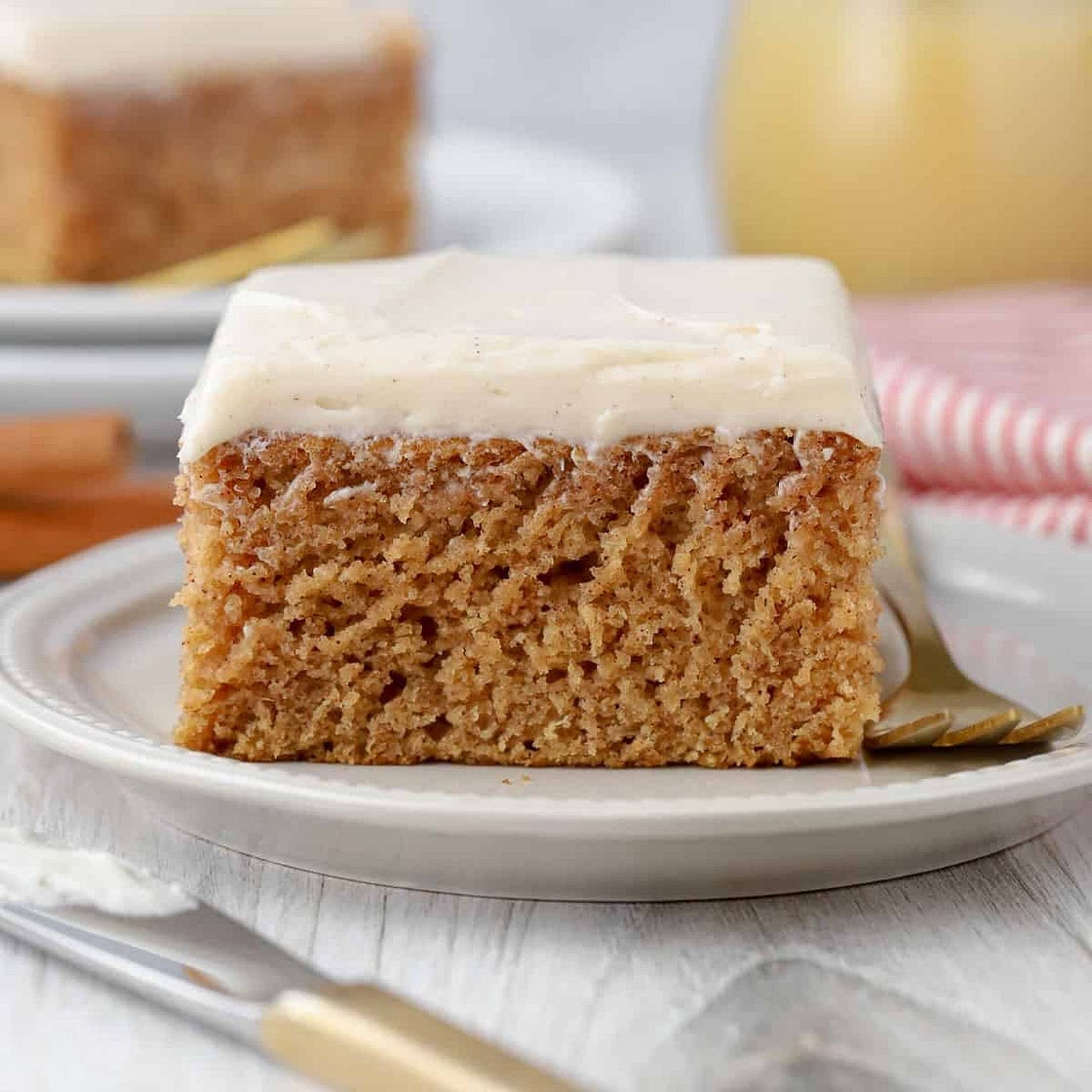 D'licious Applesauce Cake