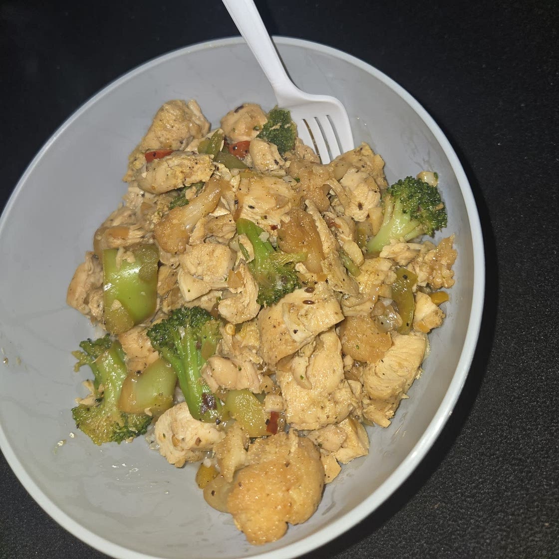 Chicken and Broccoli Stir-Fry with Brown Rice