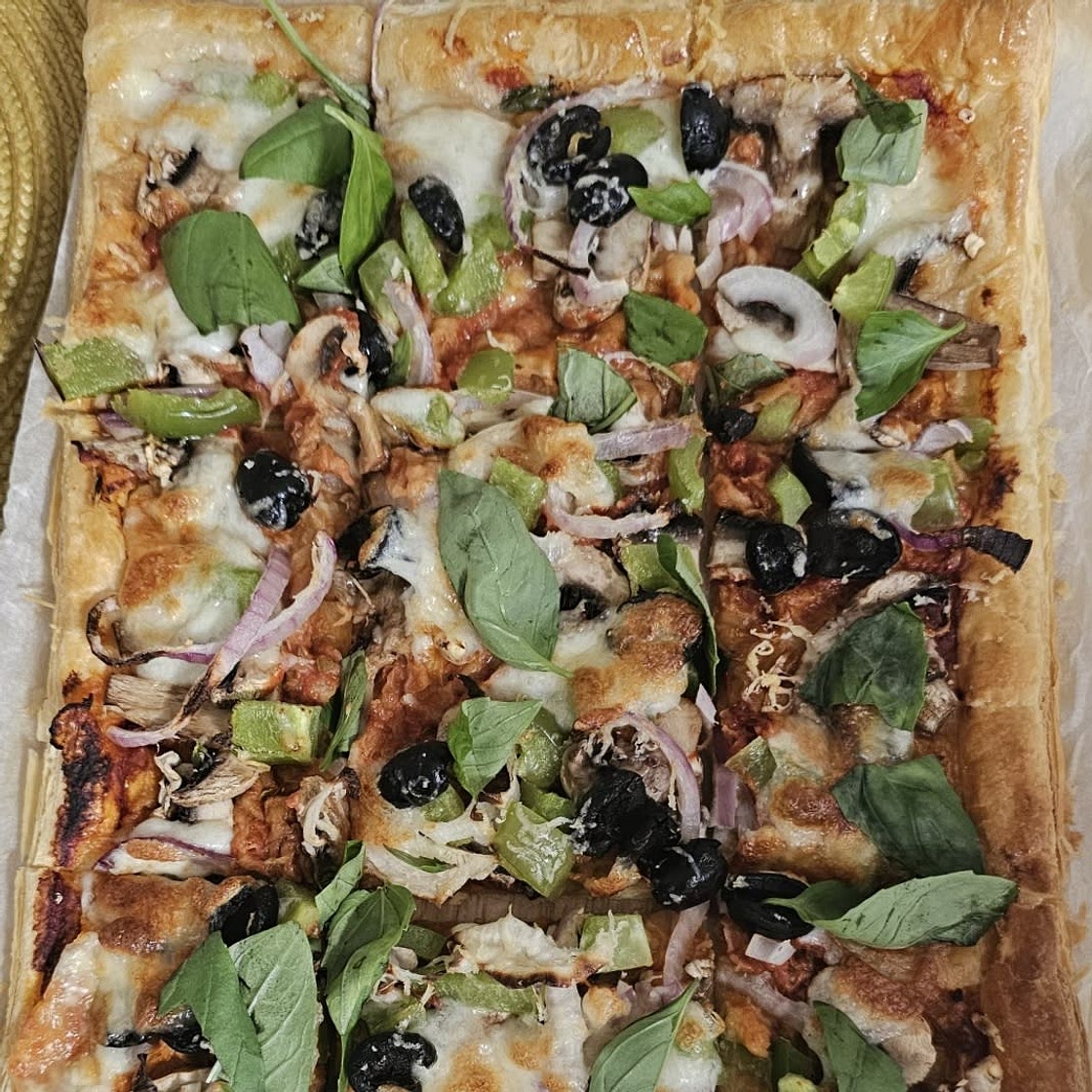 Puff Pastry Pizza Easy Recipe for 30 Minute Dinner