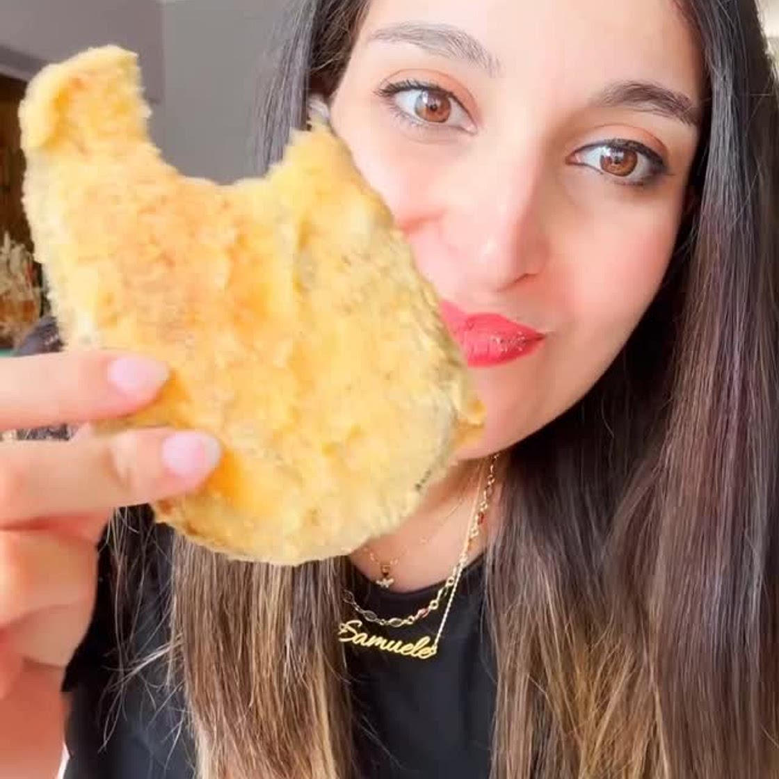 MELANZANE CROCCANTI Senza Uova, facilissime e perfette per ogni momento! Vi dico solo che io me le sono mangiate a pranzo e a merenda! 😍 ✅Salva il Reel delle MELANZANE CROCCANTI per averle sempre a portata di mano! INGREDIENTI: Melanzane Sale Olio d’oliva