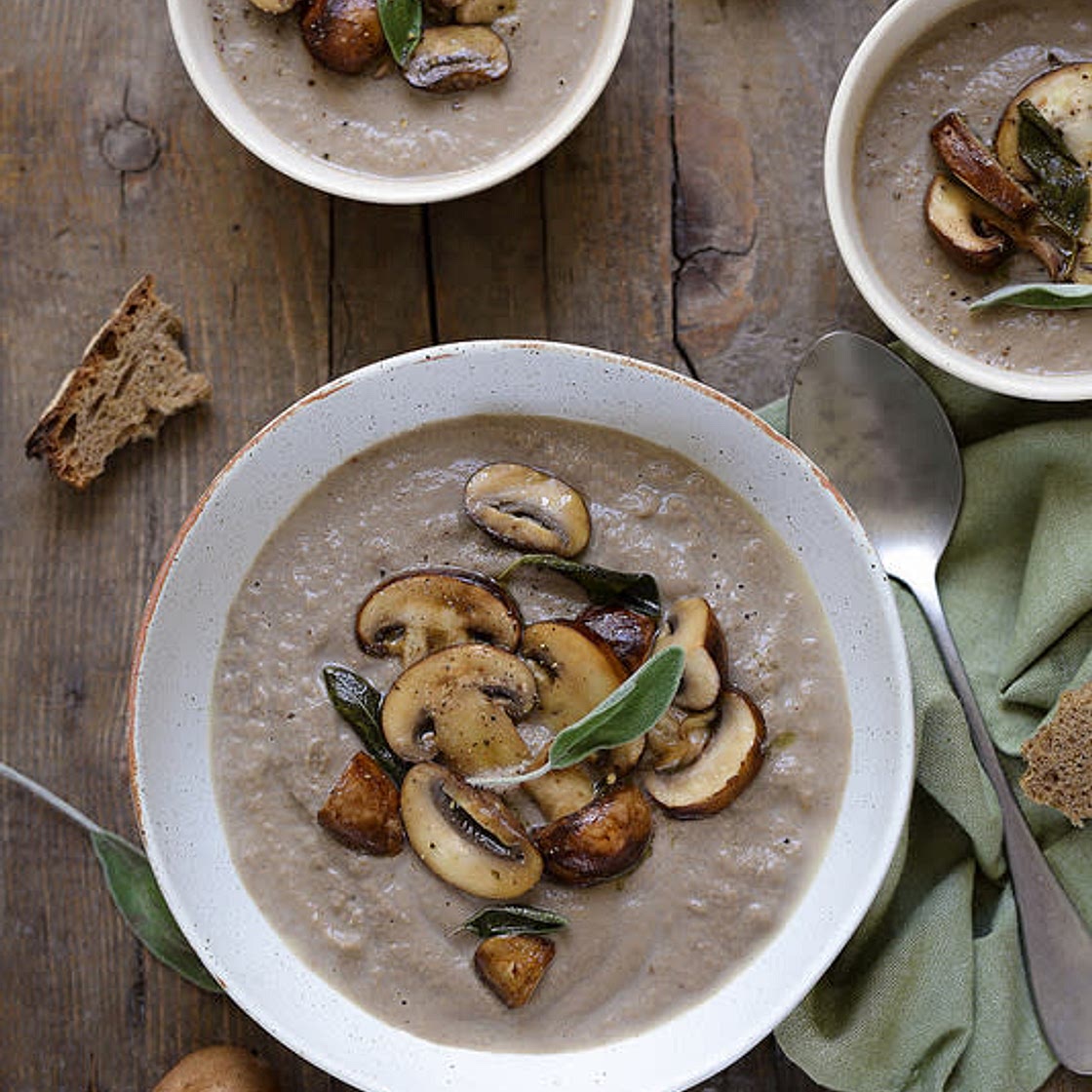 Soupe crémeuse et protéinée aux champignons 