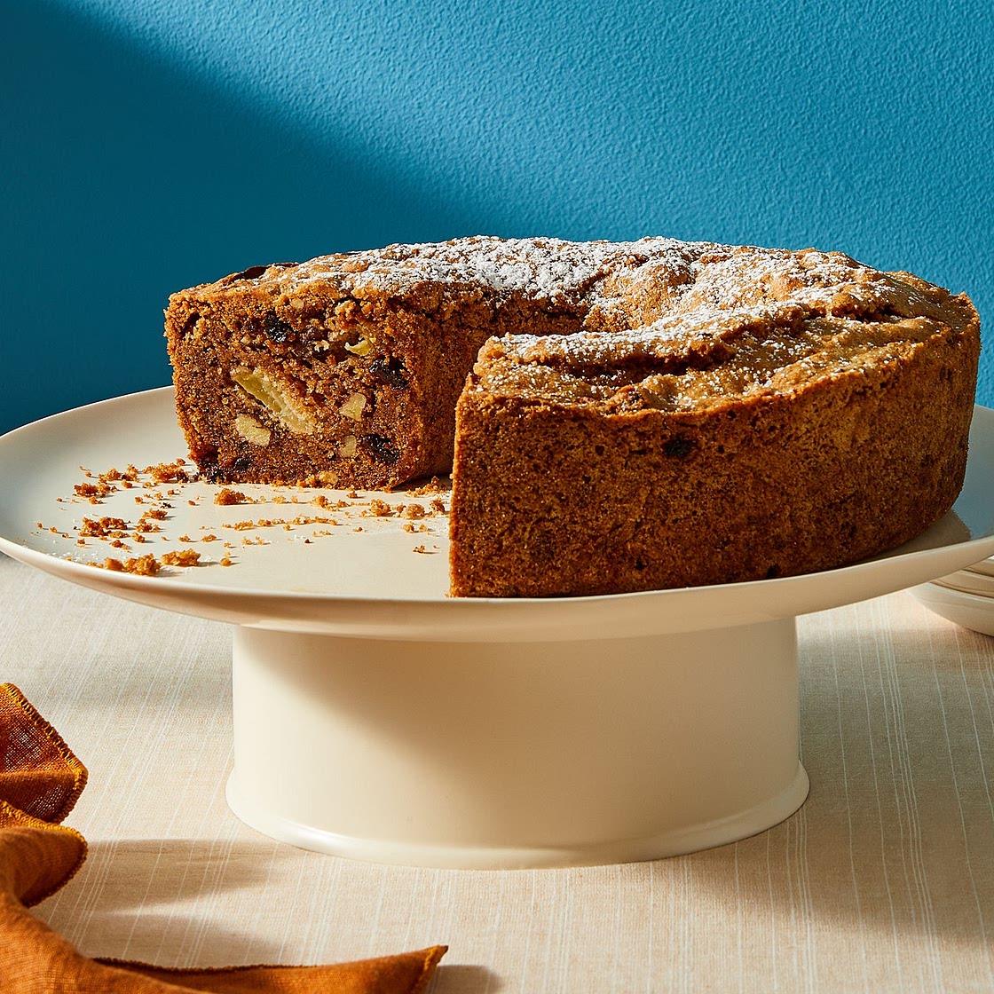 Best Apple Cake With Raisins & Walnuts