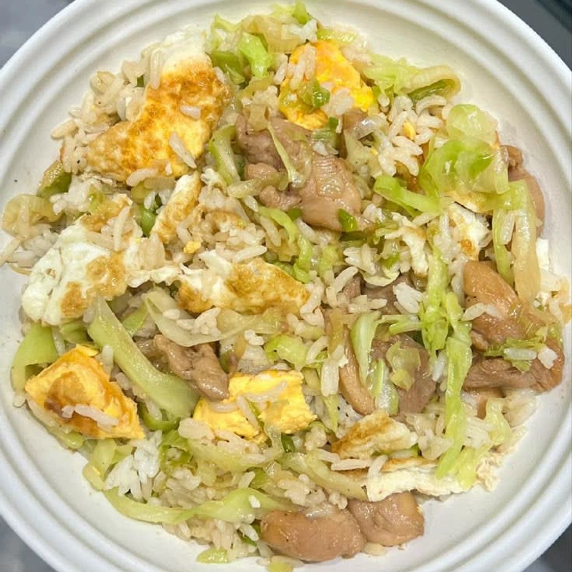 🍛 Mexidão de arroz com frango, repolho e ovo