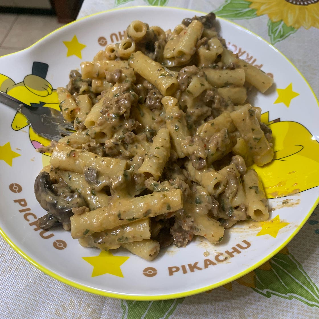 Cheesy Ground Beef Pasta Skillet