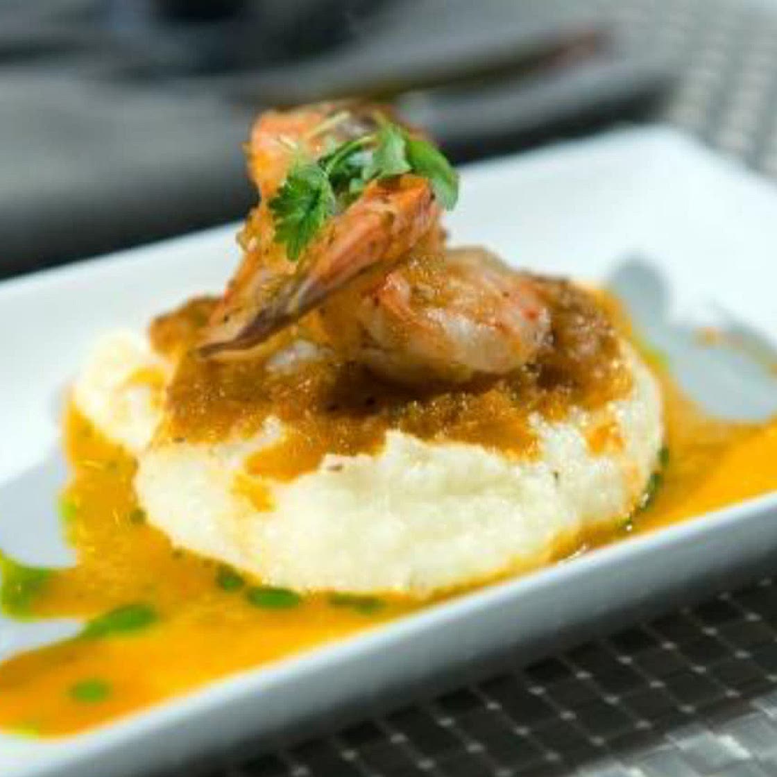 Shrimp and Cheese Grits with Tomato Sauce 