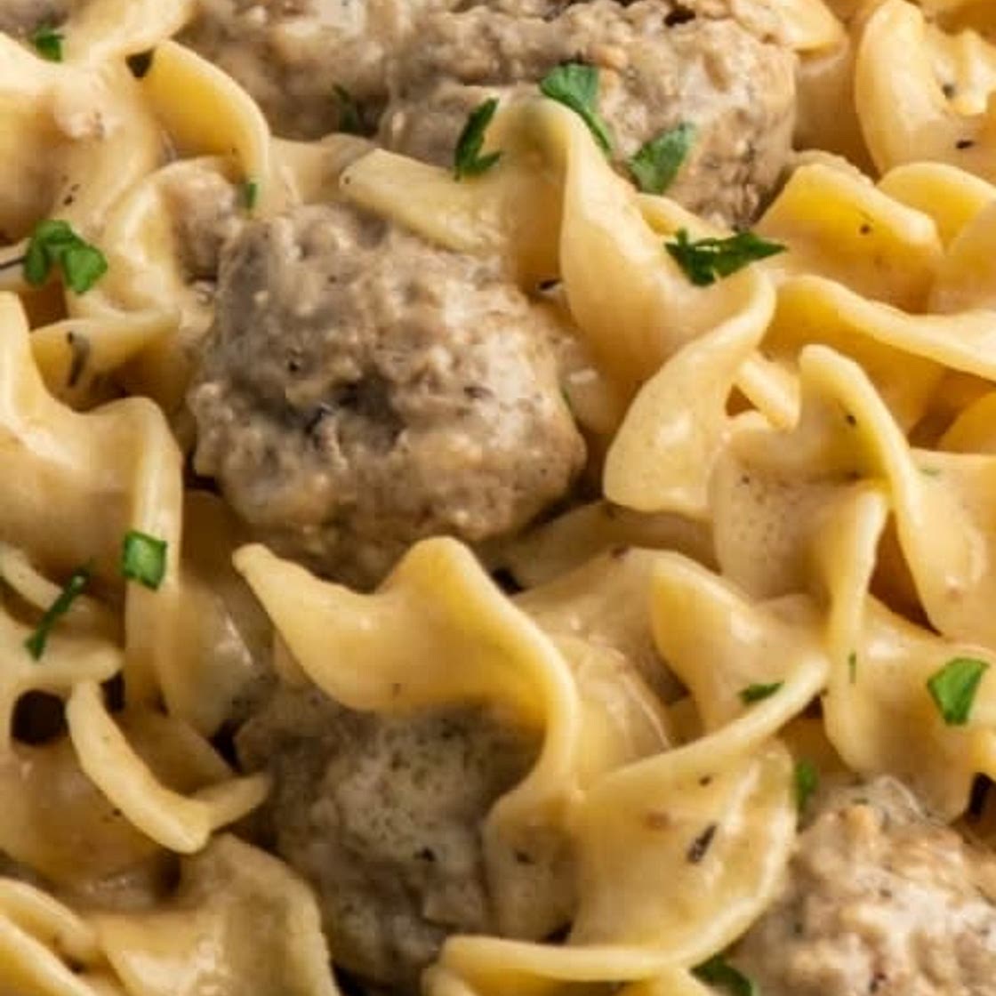 Slow Cooker Meatballs & Gravy