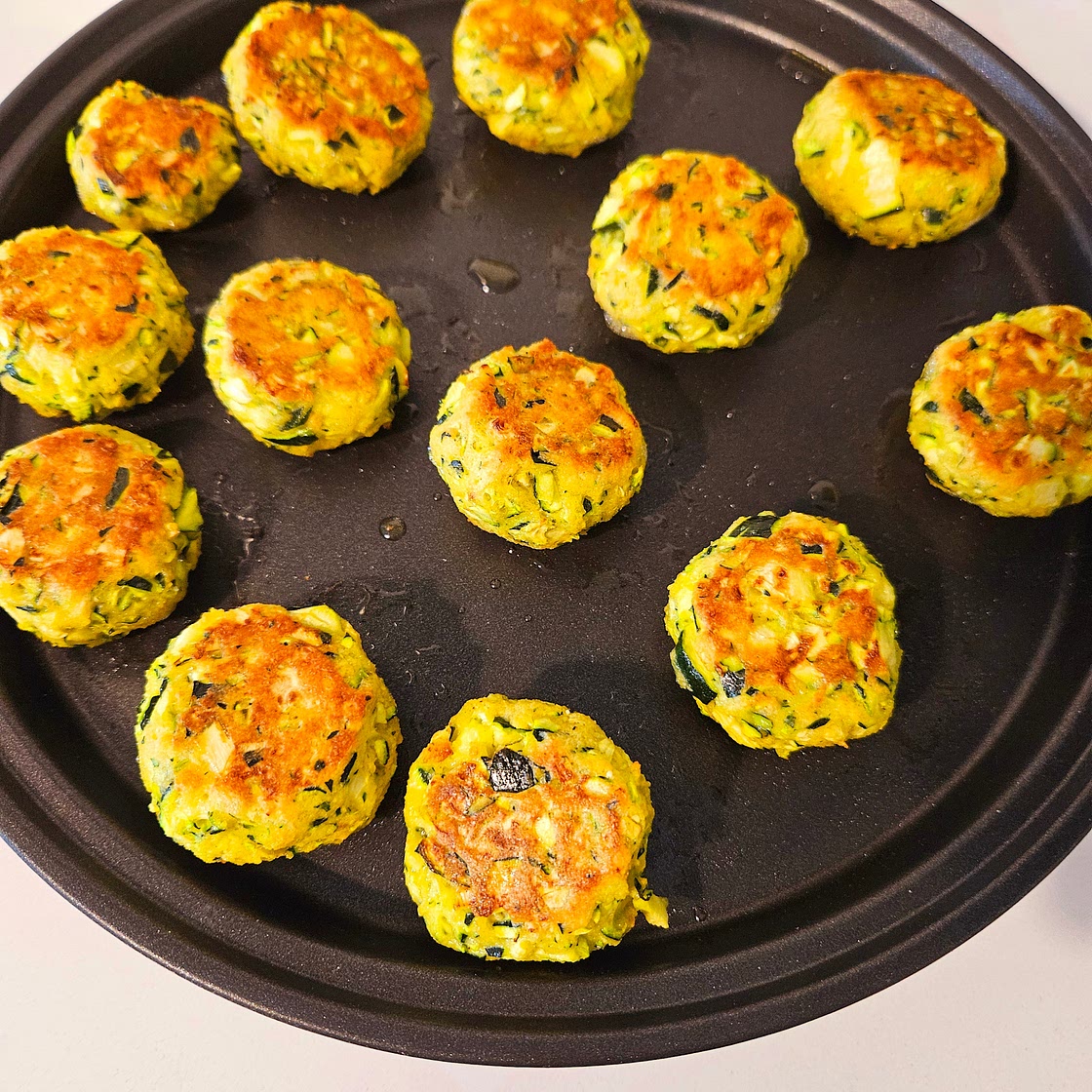 Polpette di zucchine leggere e croccanti in microonde con frittura ad aria #Microonde #Microwave