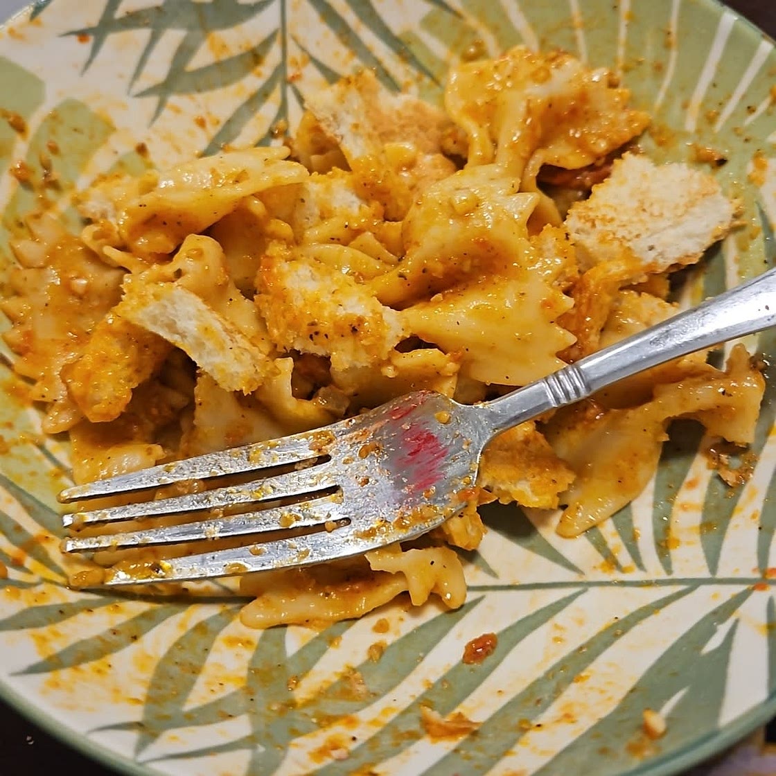 Roasted tomato pasta with mushrooms