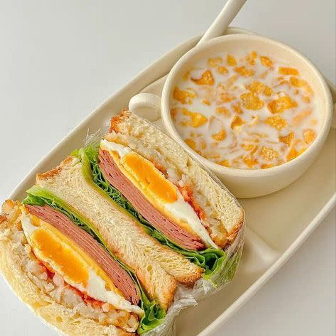 🥪 Sanduíche Recheado com Ovo