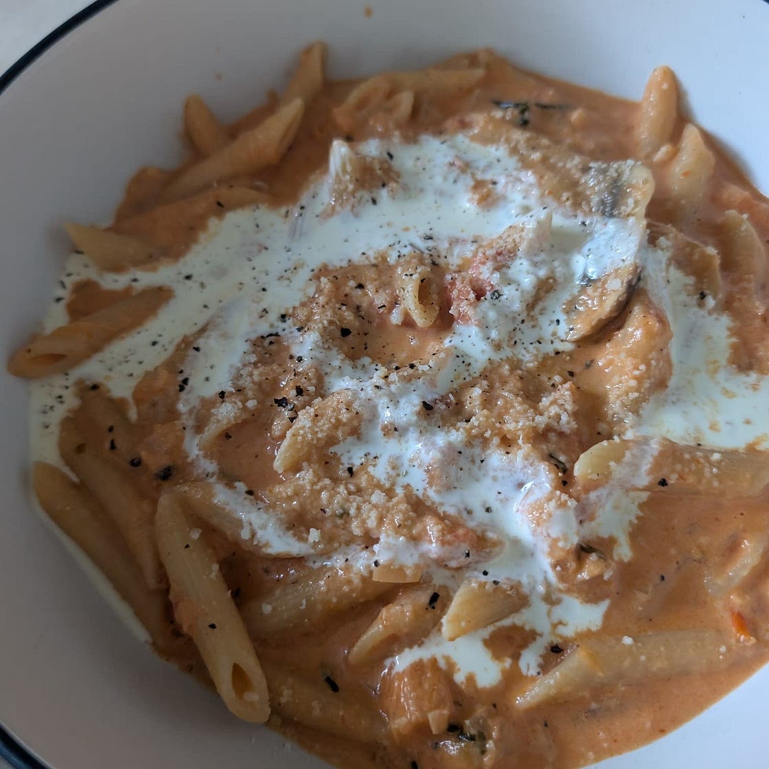 Penne Pasta in Creamy Vodka Tomato Sauce with Mushrooms
