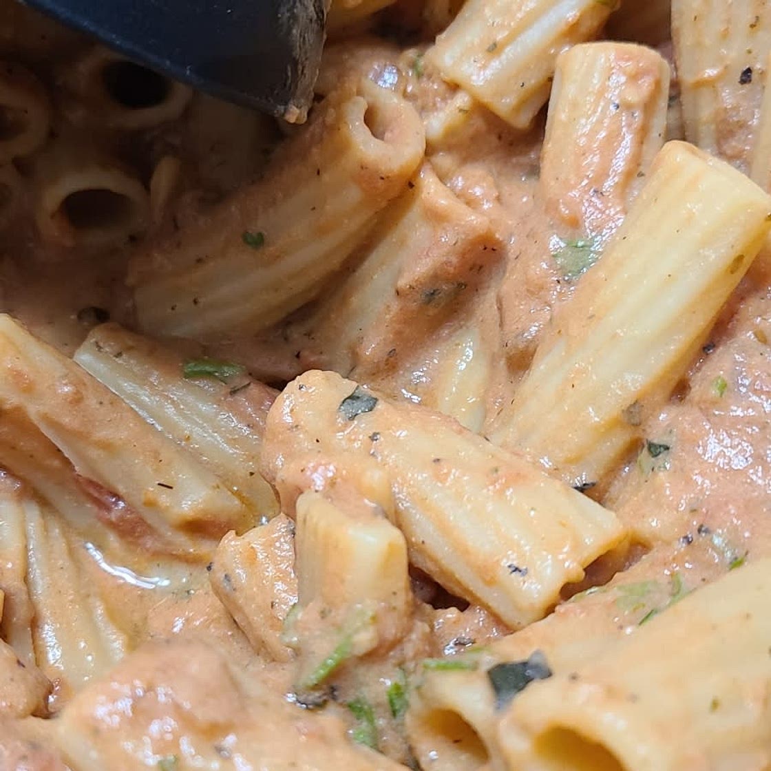 Creamy Tomato Tofu Pasta