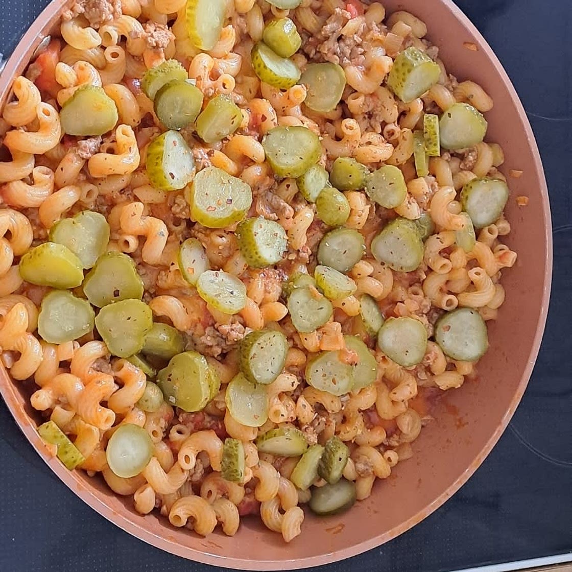 Zum Sattessen: Cheeseburger-Pfanne für die Familie