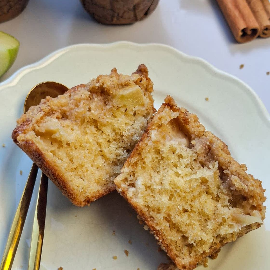 Apple Crumble Muffins