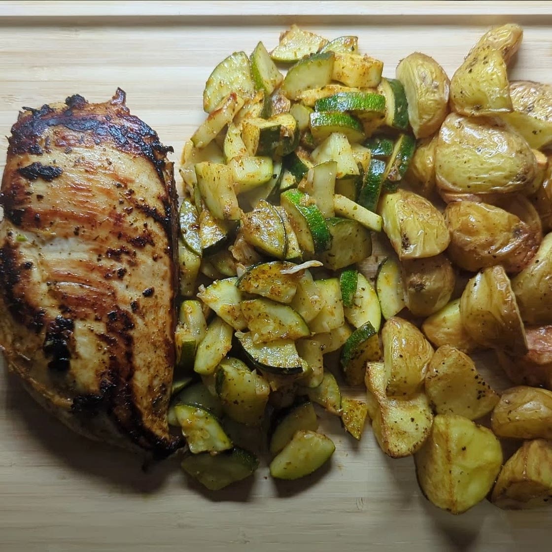 ASADO CHICKEN BREAST WITH SAUTEED LEMON ZUCCHINI