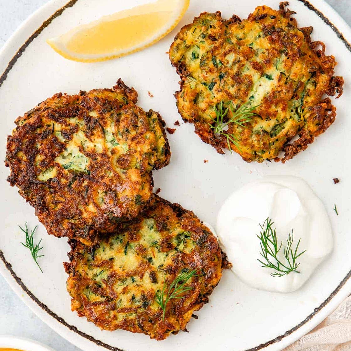 Kolokithokeftedes - Greek Zucchini Fritters