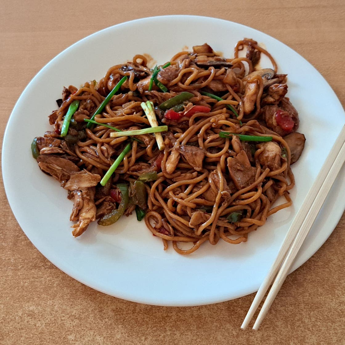 Chicken Lo Mein