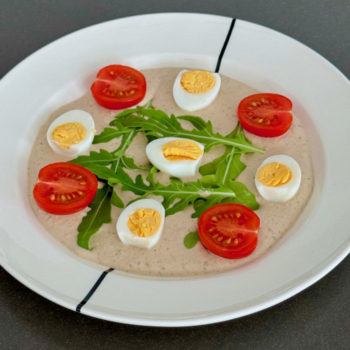 Quail eggs tonnato