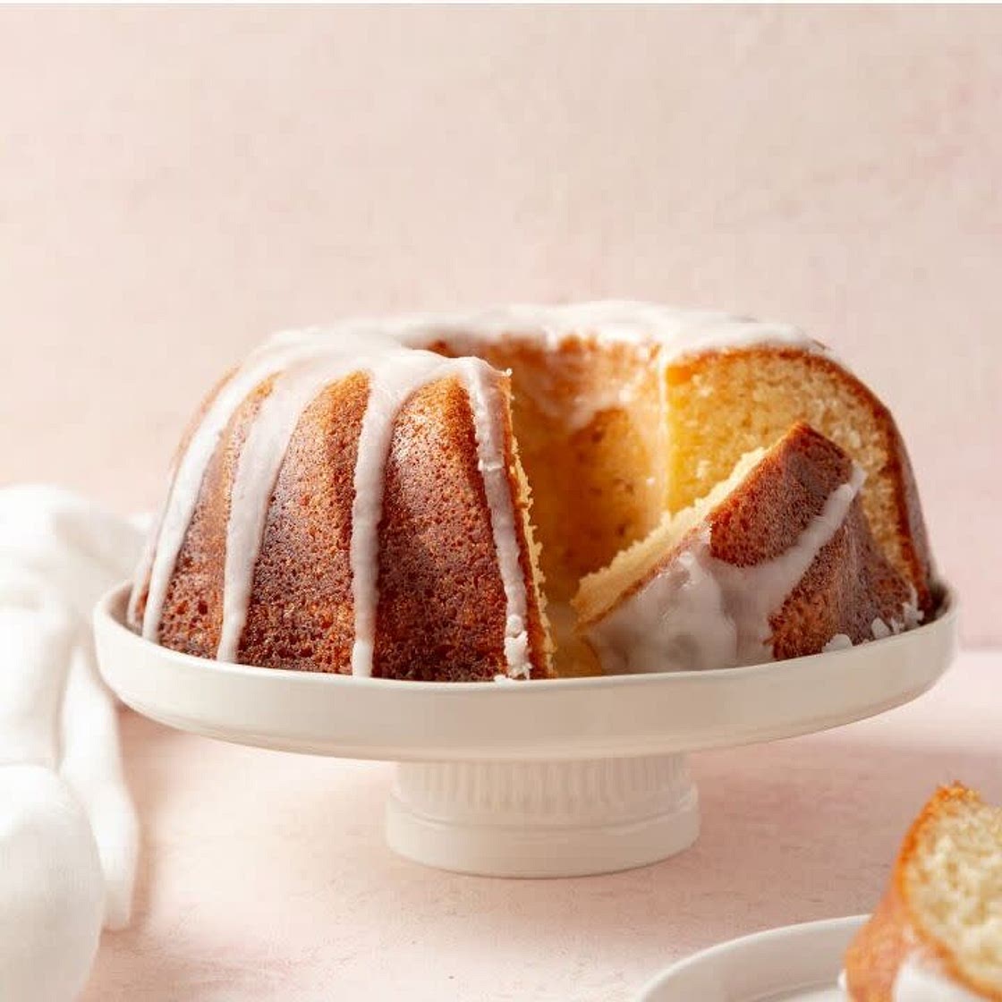 D'licious Harvey Wallbanger Cake
