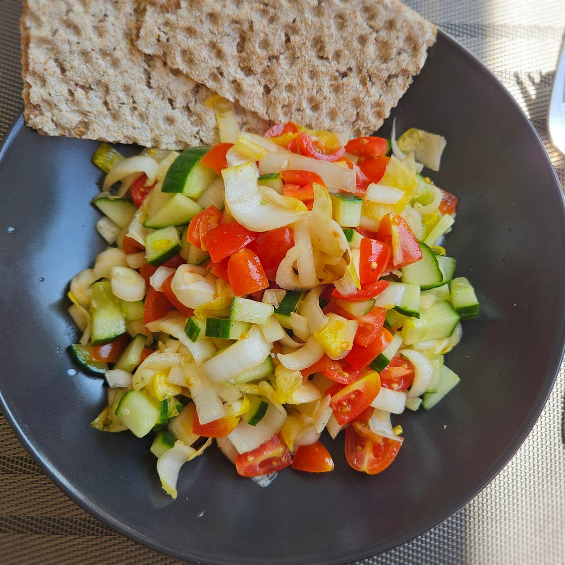 Leichter Salat (nach dem Fasten)