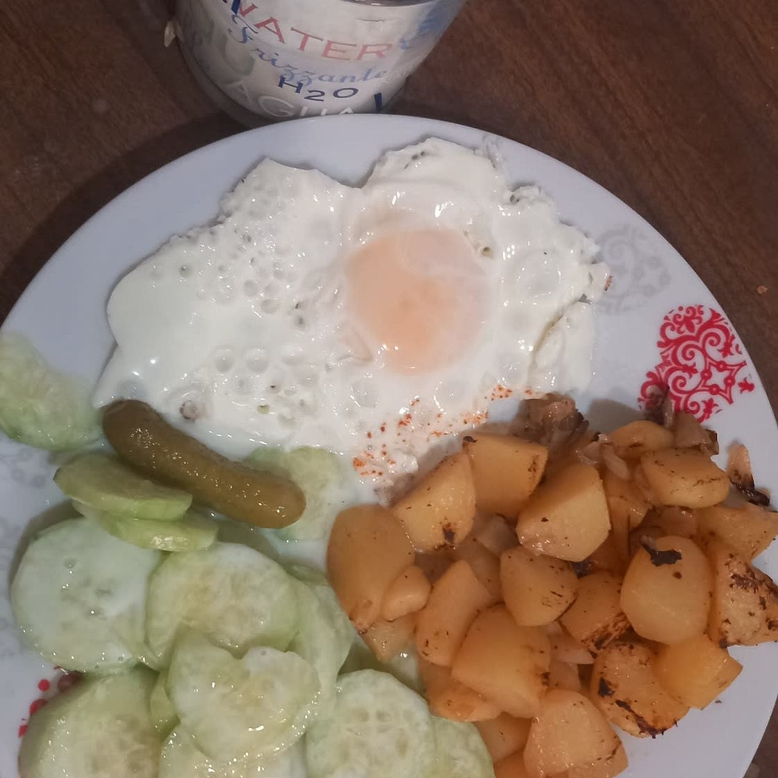 Patate, mizeria e uovo