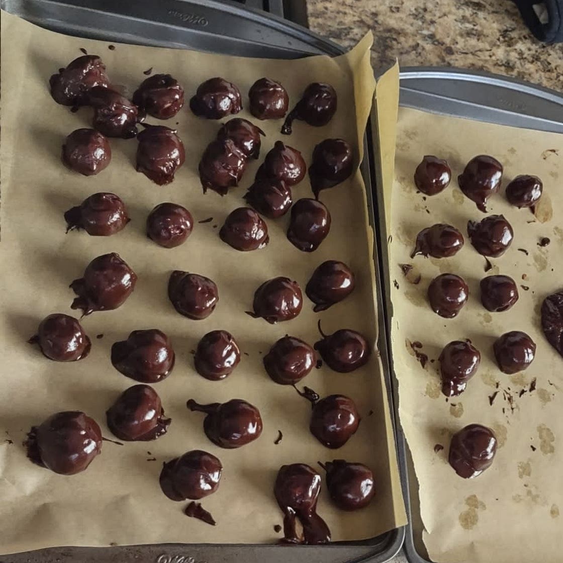 4-ingredient Peanut Butter Balls